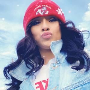 Meet your Posher, Leanne